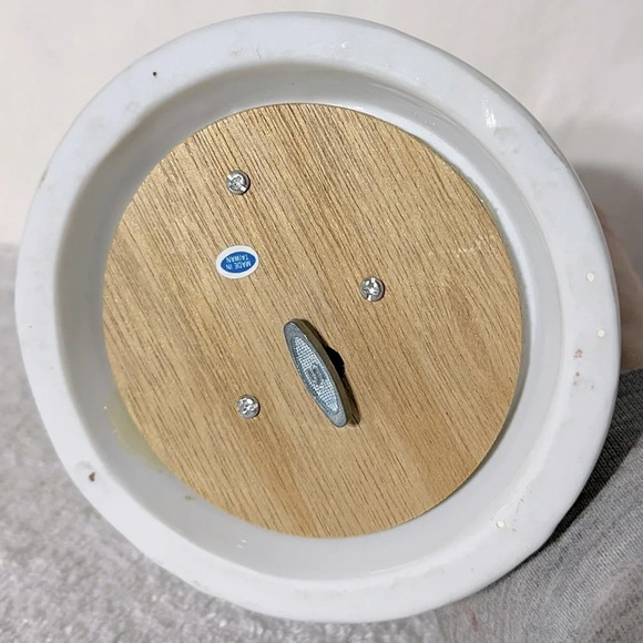 Vintage Porcelain French Colonial Couple Dancing Music Box - Picture 10 of 13